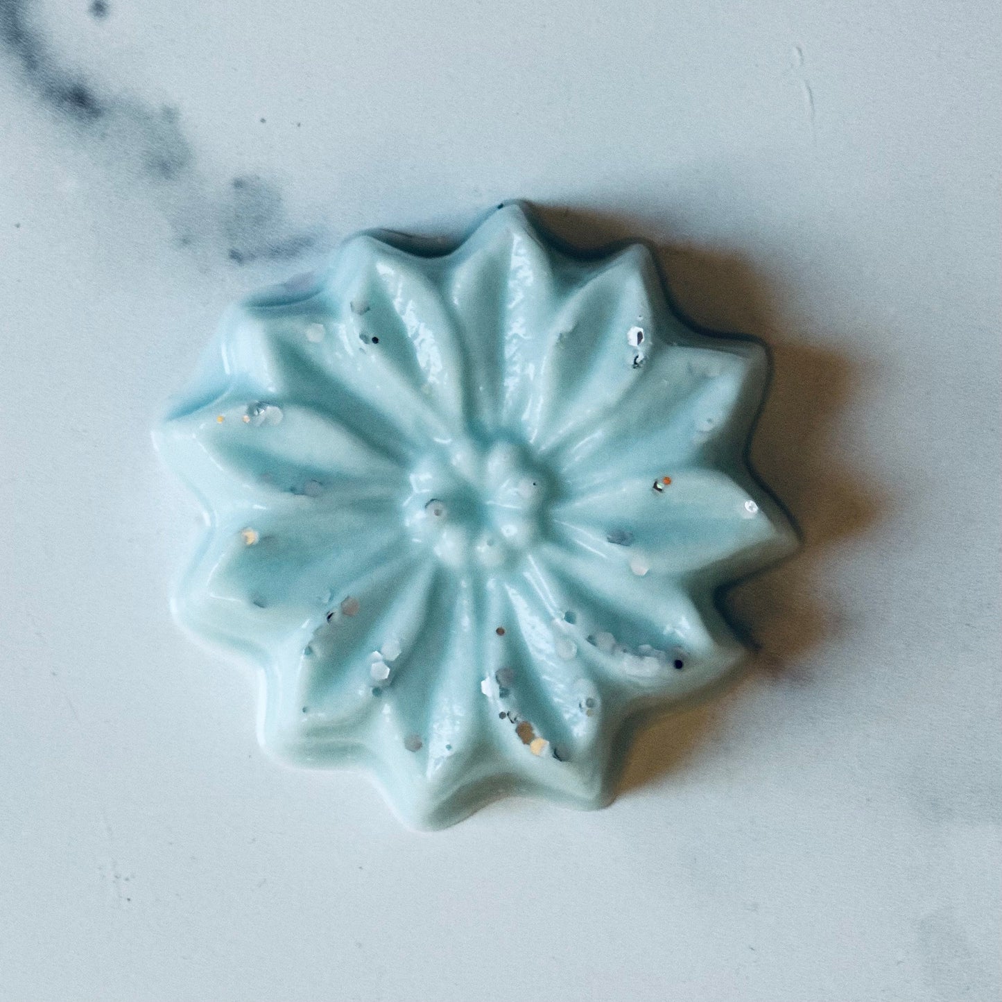 It's a Beaut! (Poinsettia Single)